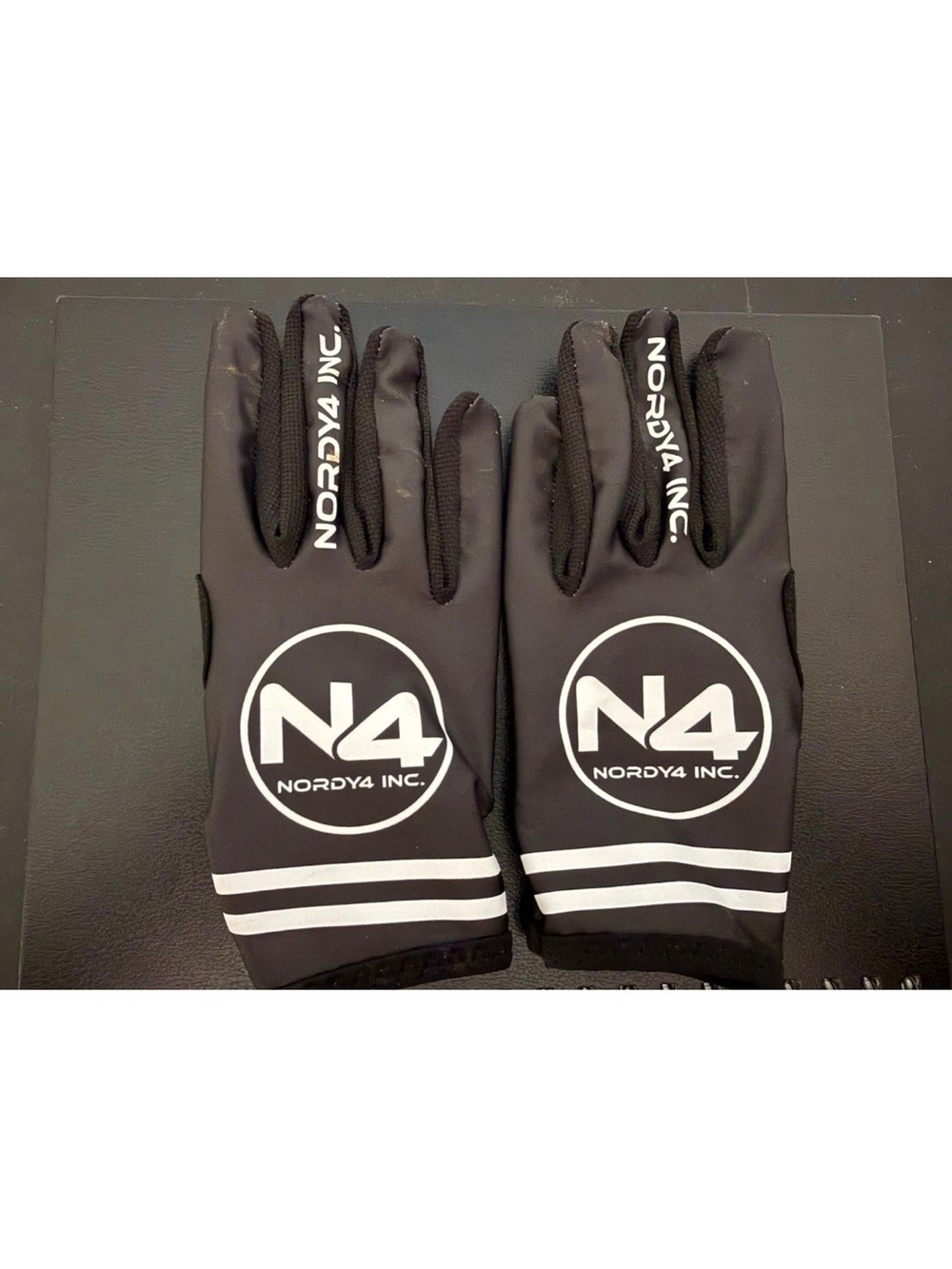 N4 Stealth NordY4 Inc. Golf Gloves Both Hands Size Medium Used Twice